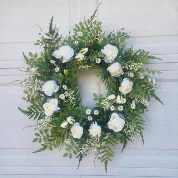 White Rose Wreath – Farmhouse Greenery Wreath with Daisies for Everyday Decor